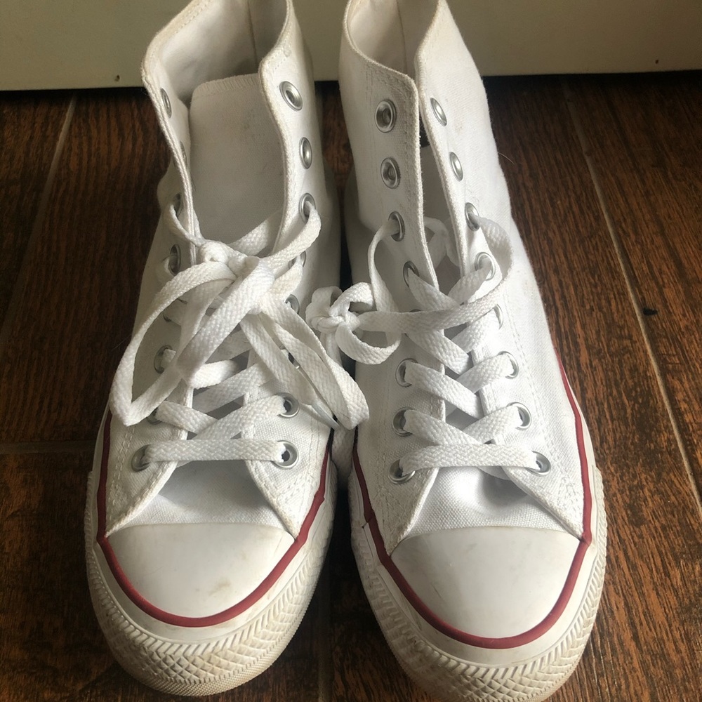 Excellent condition High top White Converse